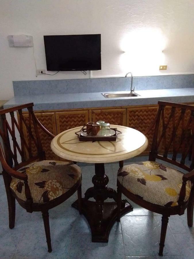 Amigos Beach Resort Balabag  Экстерьер фото