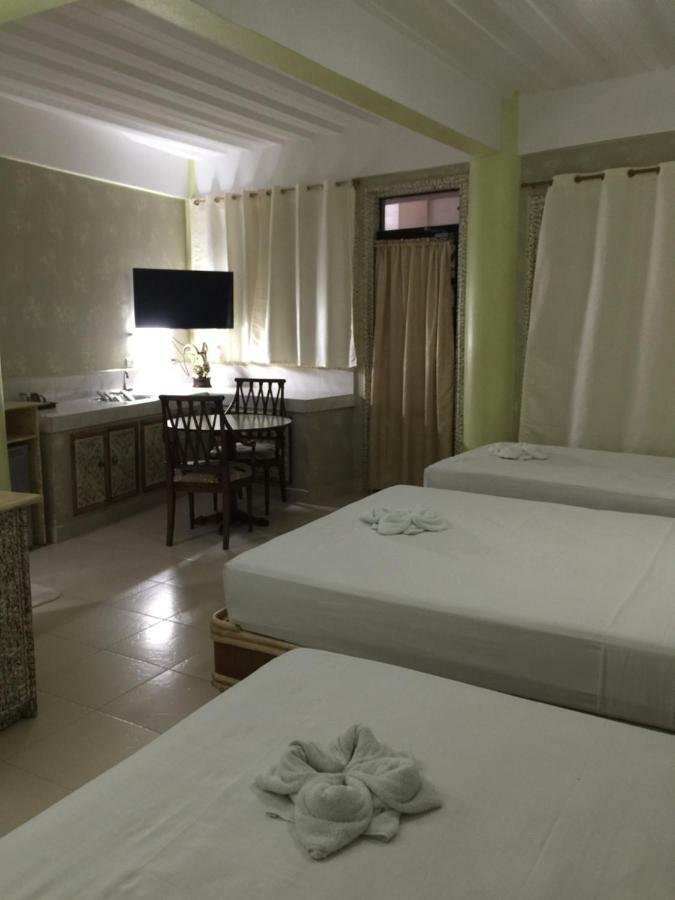 Amigos Beach Resort Balabag  Экстерьер фото