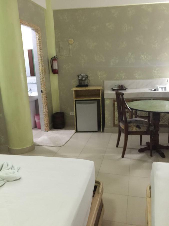 Amigos Beach Resort Balabag  Экстерьер фото