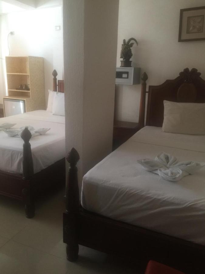 Amigos Beach Resort Balabag  Экстерьер фото